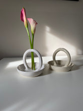 Load image into Gallery viewer, Stem Holder with Plate Mini (Snow Glaze)