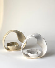 Load image into Gallery viewer, Möbius Stem Holder (mini)
