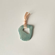 Load image into Gallery viewer, Abstract Shape Charm
