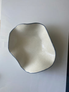 Wavy Catchall (Sample)