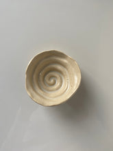 Load image into Gallery viewer, Spiral Bowl (White)
