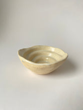 Load image into Gallery viewer, Spiral Bowl (White)
