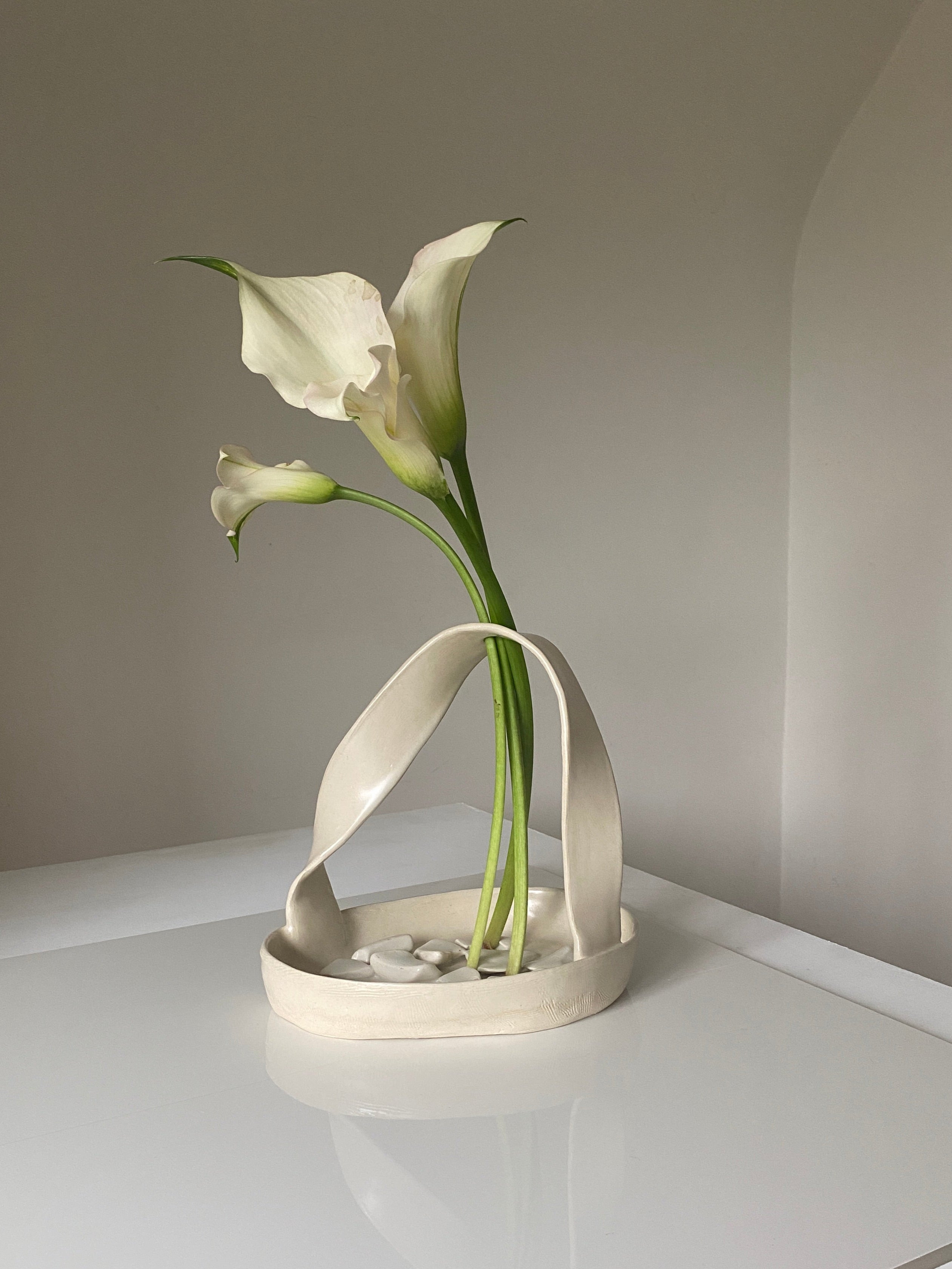 Oksana Berda Möbius Stem Holder